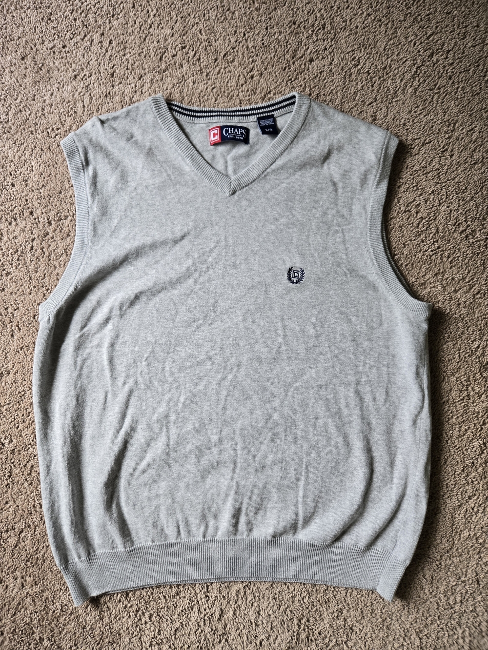 Chaps Men’s Heather Gray V-Neck Sweater Vest L